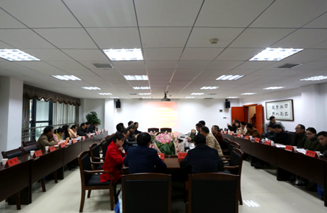 衡陽(yáng)先進(jìn)裝備制造業(yè)職教集團(tuán)暨衡陽(yáng)市職業(yè)院校計(jì)算機(jī)類專業(yè)建設(shè)研討會(huì)在我院召開1 衡陽(yáng)先進(jìn)裝備制造業(yè)職教集團(tuán)暨衡陽(yáng)市職業(yè)院校計(jì)算機(jī)類專業(yè)建設(shè)研討會(huì)在我院召開1